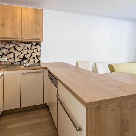 Haus Dettlbauer - 16 Daire